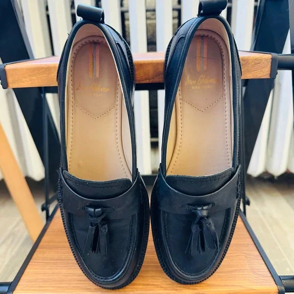 Sam Edelman Caylia Black Leather Tassel Loafers Size 8 Lug Sole Flats - Picture 3 of 11